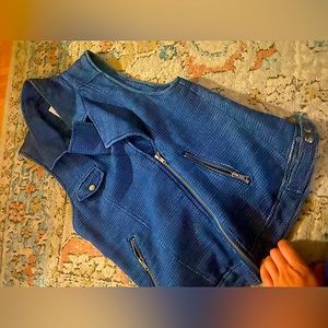 GUESS SALE✨ RARE Circa-95 Tank High Collar Vest😍